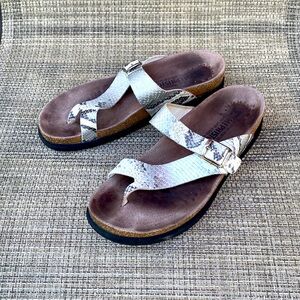 Mephisto Helen In Silver Snake Skin Patent Leather Sandals Size EU 40 /US 9